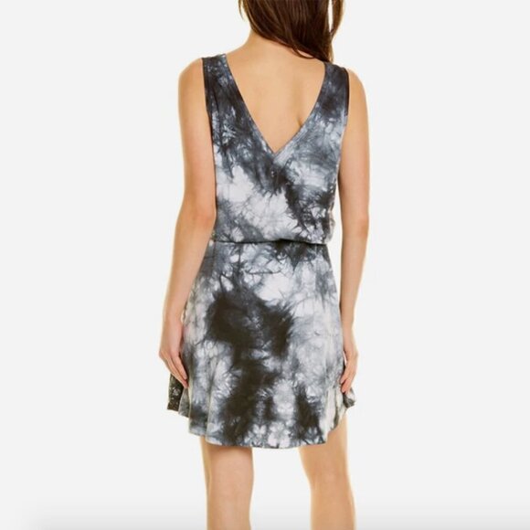 Sweaty Betty Take It Easy Drop Waist Dress In Black Tie Dye - Picture 3 of 3